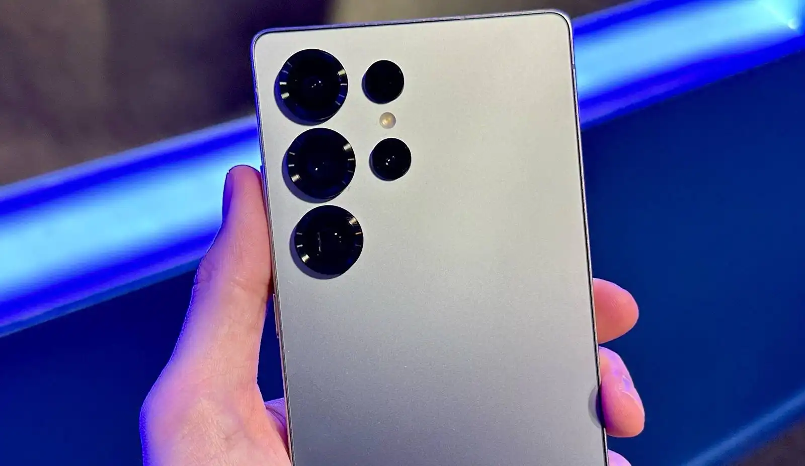 سامسونگ با تجهیز دوربین گلکسی S27 اولترا به سه سنسور پیشرفته انقلابی در عکاسی موبایل ایجاد می‌کند